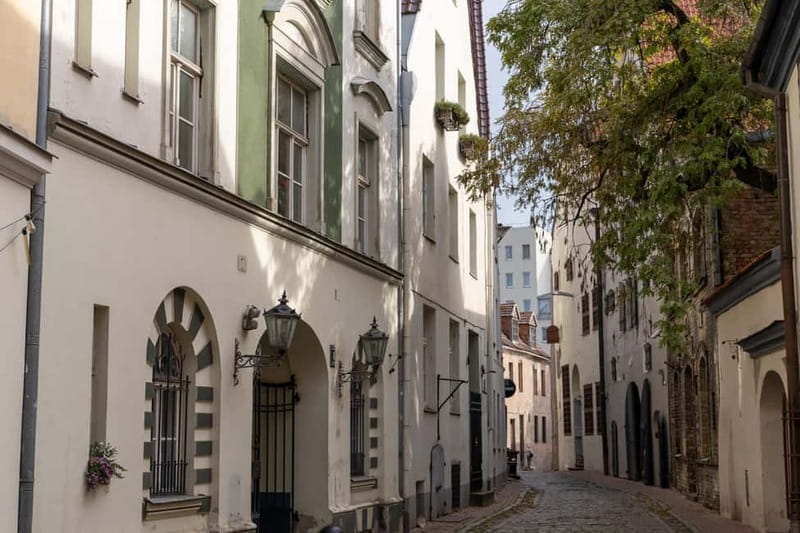 2.5-Hour Riga Cruiser Bike Tour - What the Guide Adds to the Ride