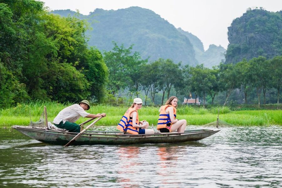 2 day Trang An - Mua cave - Cycling with Bungalow stay - Tuyet Tinh Coc and its mountain pagoda