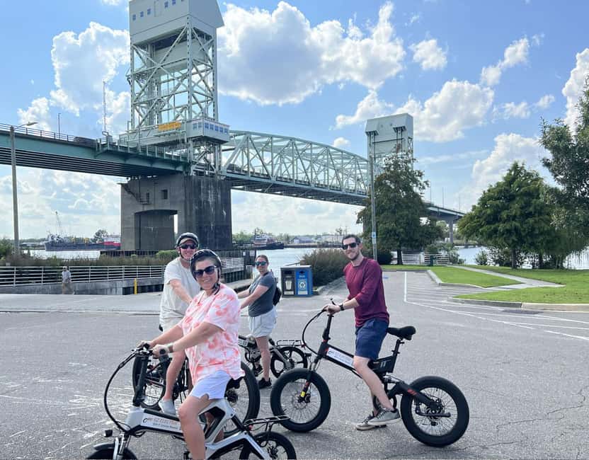 2-Hour, 45-Minute Tour de Wilmington E-Bike Tour - Greenfield Lake: Bridges, Trees, and Possible Wildlife