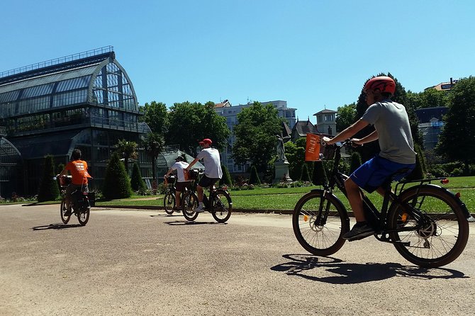 2h - Electric Bike Tour of Lyon with a Local Guide - Riding the Rhône on a bike-only river route