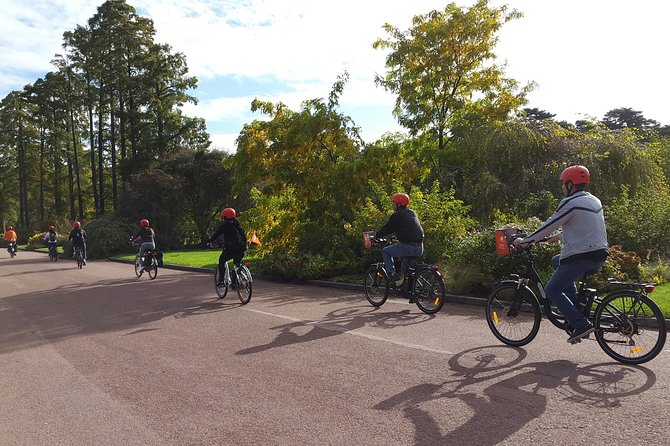 2h - Electric Bike Tour of Lyon with a Local Guide - Place Bellecour, Lyon’s big open meeting place