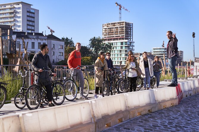 3-Hour Antwerp Bike Tour - What the guide adds to the ride