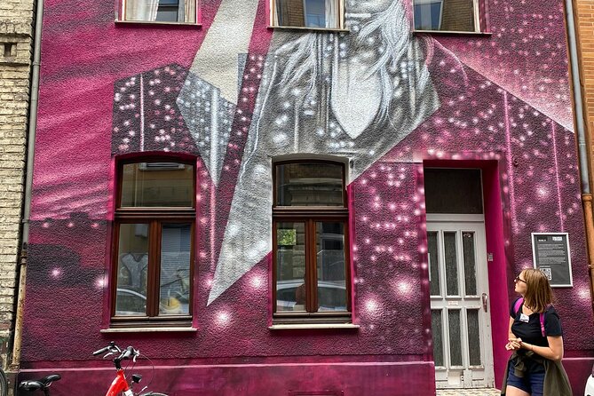 3-Hour Cologne Street Art Bike Tour in Small Group with Guide - Starting beside Eigelsteintorburg
