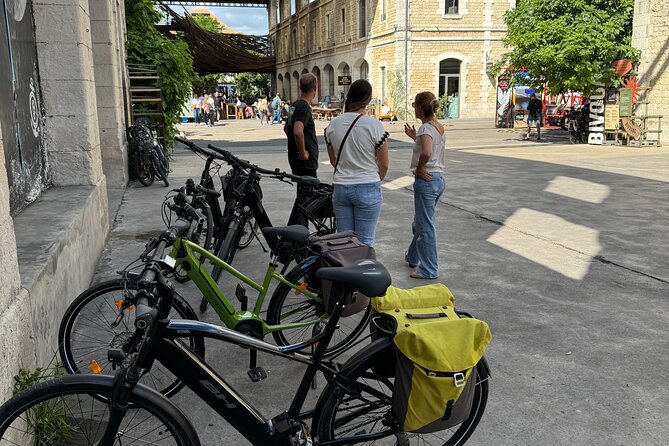 3-Hour E-Bike Immersive Tour of Bordeaux - English Tour - Baroque church and civic Bordeaux
