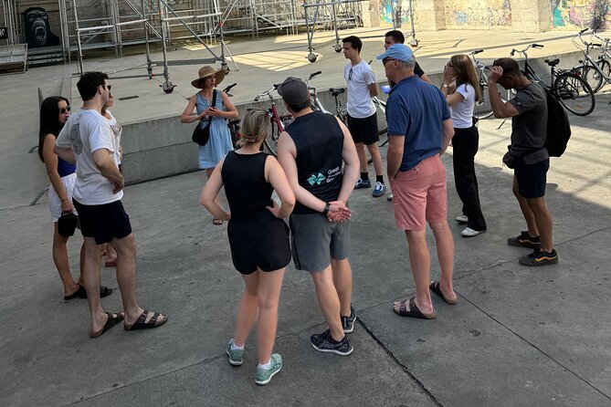 3-Hour E-Bike Immersive Tour of Bordeaux - English Tour - Crossing the Garonne on Pont de Pierre