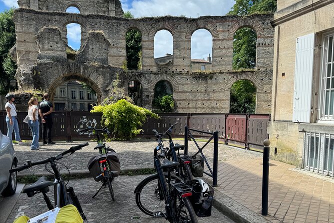 3-Hour E-Bike Immersive Tour of Bordeaux - English Tour - The right bank and Darwin Ecosystem