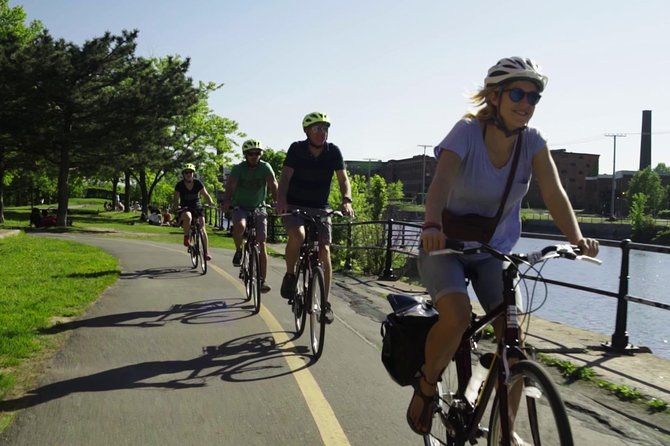 3 Hour Montreal City Bike Tour with Wine or Beer (AM & PM) - Group size, pace, and the extra bike time
