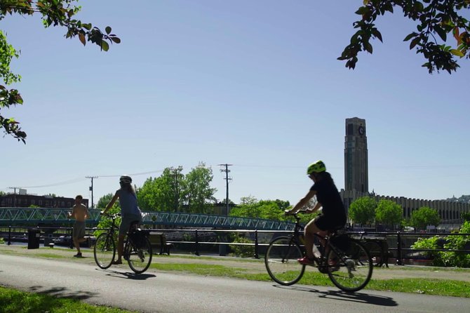 3 Hour Montreal City Bike Tour with Wine or Beer (AM & PM) - Old Port and Old Montreal: the right place to begin