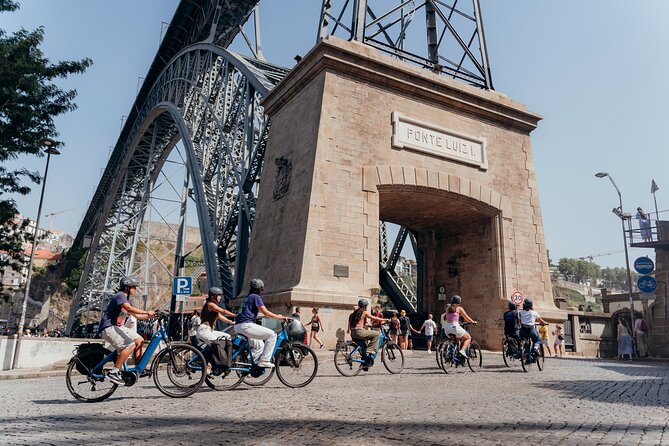 3-Hour Porto Highlights on a Electric Bike Guided Tour - Why an e-bike makes sense in Porto