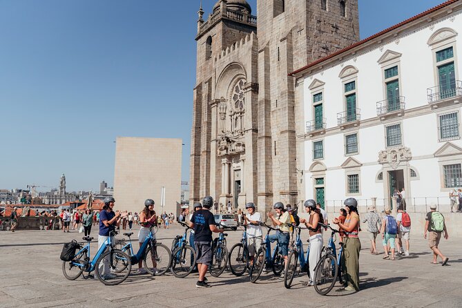 3-Hour Porto Highlights on a Electric Bike Guided Tour - São Bento Station and the cathedral