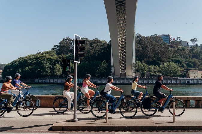3-Hour Porto Highlights on a Electric Bike Guided Tour - Safety, traffic, and the real riding conditions