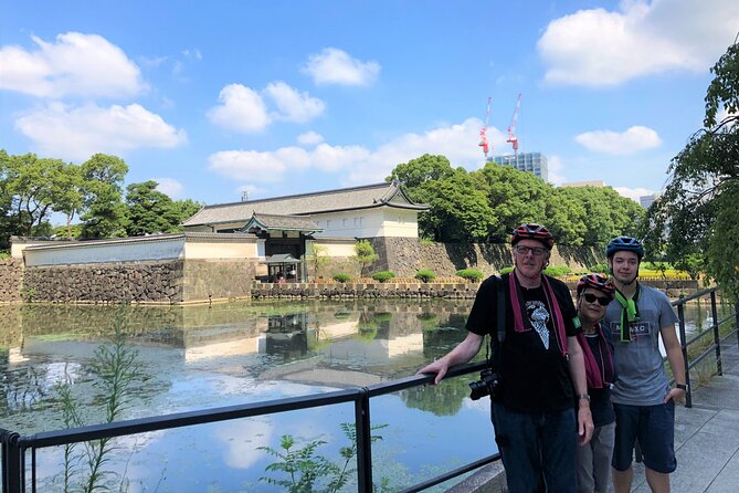3h Tokyo E-Bike Tour: Hidden Gems, and Local Life with guide - Guides, Group Size, and the Feel of the Ride