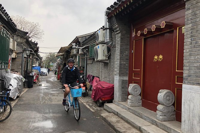 4-Hour Private Beijing Hutong Bike Tour with Dumpling Lunch - The Drum Tower, 69 steps, and a real show