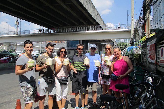 5-Hour Bike Tour of Hidden Bangkok - A fresh market and tropical fruit