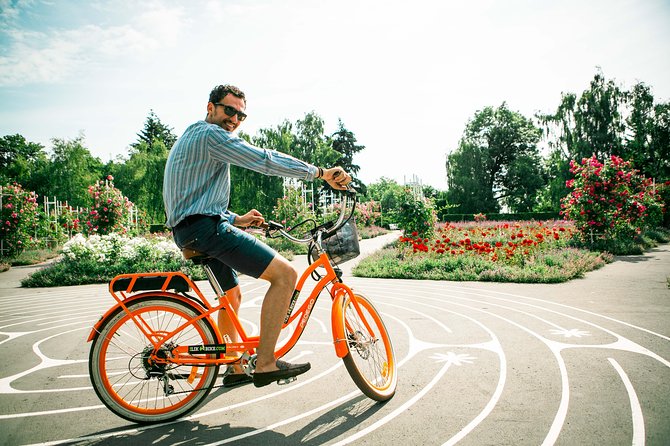 7 BEST VIEWS - PRAGUE eBIKE TOUR - Riverside cycling and the Rudolfinum
