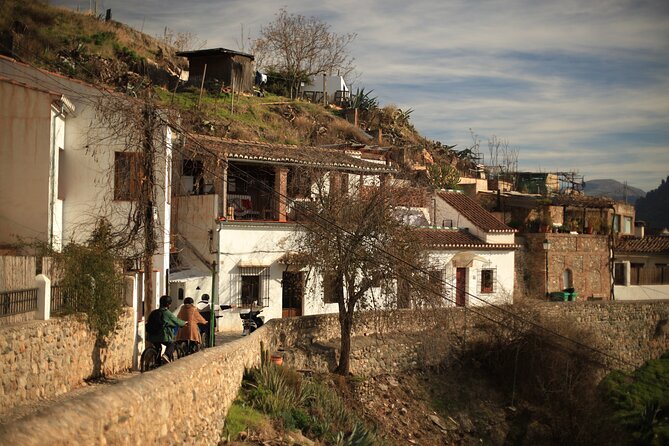 Albaicin & Sacramonte Electric Bike Tour in Granada - Riding through the Albaicin’s cobbled maze