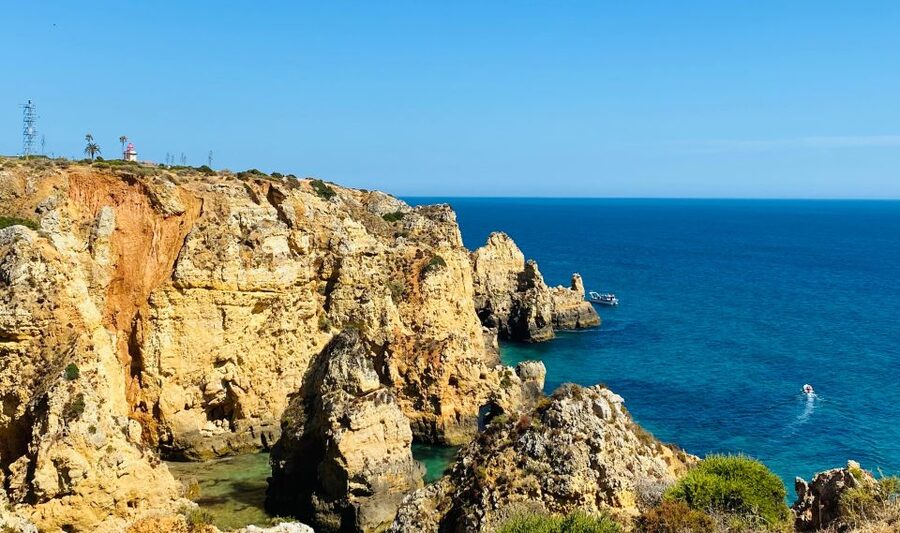 Algarve: Lagos Sightseeing guided Tour with e-bikes - Who should book this Lagos e-bike tour?