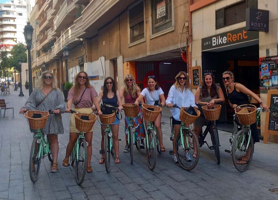 Alicante City Bike Tour. Only Small groups - Why a bicycle works well in Alicante