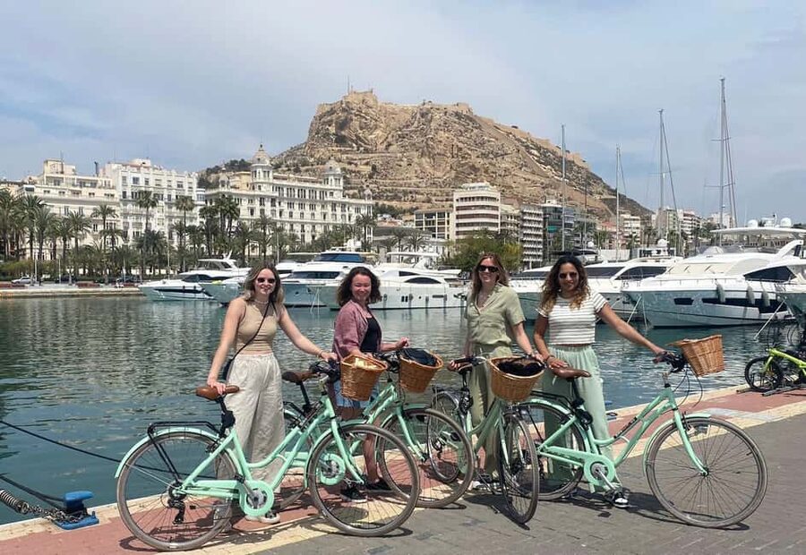 Alicante City Bike Tour. Only Small groups - Small groups and a more personal route