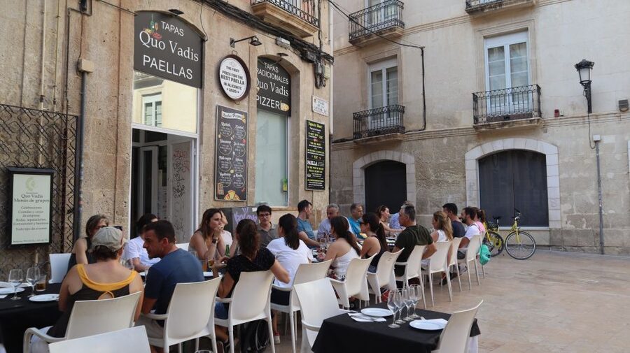 Alicante: Guided Tapas Tour by Bike with Tastings - Riding through Alicante’s Old Town