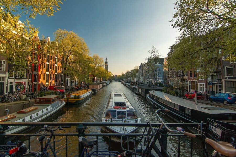 Amsterdam: 3-Hour Private Bike Tour of the City Center - Best Timing and Who Should Book