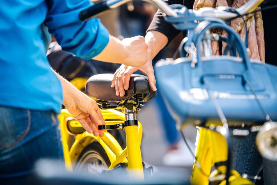 Amsterdam: 3h E-Bike Tour with break - Key Points at a Glance