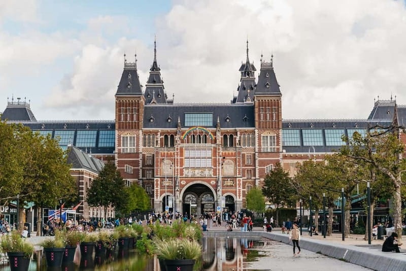 Amsterdam Bike Tour in Small Group + Optional Canal Cruise - Why Amsterdam works so well by bicycle