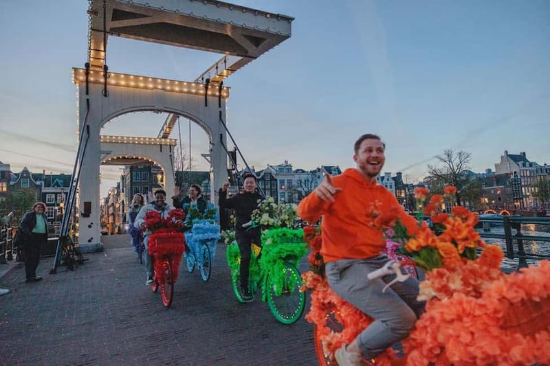 Amsterdam: City Centre, Guided Bike Tour on Flower Bikes - Leidse Square and Vondelpark