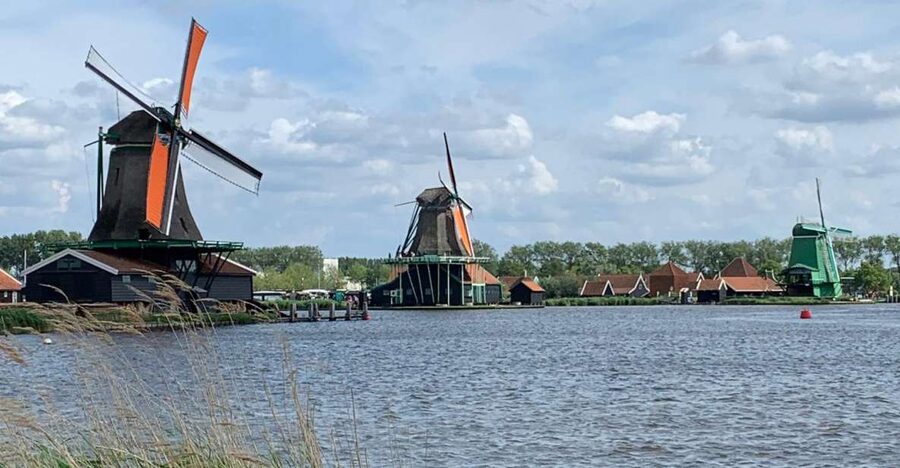Amsterdam: Countryside Bike Tour and Zaanse Schans Windmills - Returning to Zaandam by bike