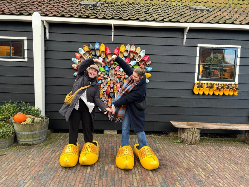 Amsterdam: Dutch Countryside E-Bike with Cheese & Clogs - Monnickendam and the return through the polder