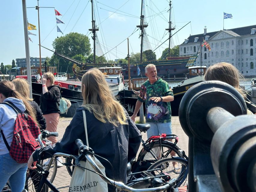 Amsterdam: Explore the City Highlights by Bike - Returning through central Amsterdam