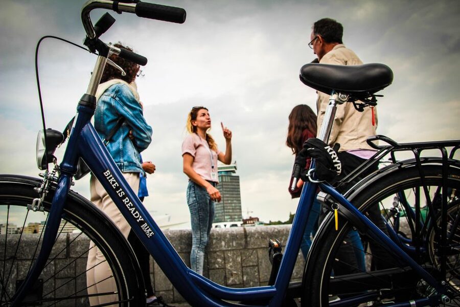 Amsterdam full day tour: Walking, Biking & Cruising - Why this tour works for a first day in Amsterdam