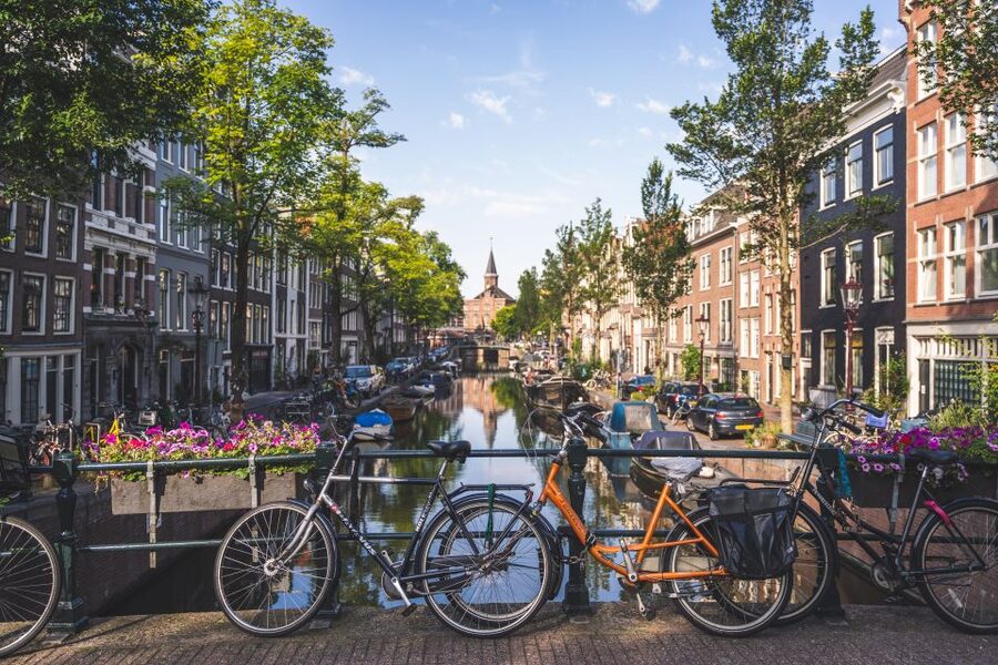 Amsterdam full day tour: Walking, Biking & Cruising - The canal cruise gives the day a slower finish