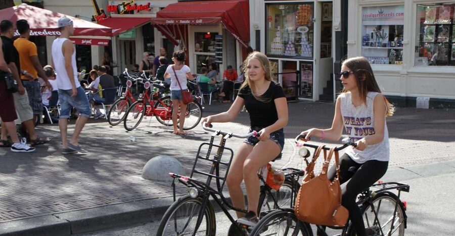 Amsterdam: Guided Sightseeing Bike Tour - Why a bike is the right way to see Amsterdam