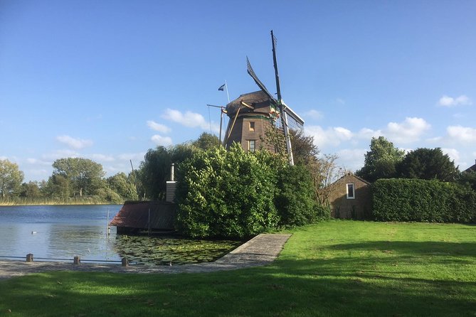 Amsterdam Landscape Windmill Private Bike Tour - De Koeienkade cheese farm and the freshest stop