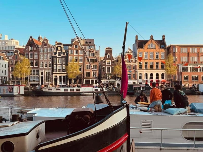 Amsterdam: Off the Beaten Path Bike Tour in French - Starting at Binnen Wieringerstraat 3