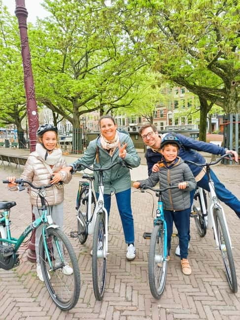 Amsterdam: Off the Beaten Path Bike Tour in French - Magere Brug and the Amstel