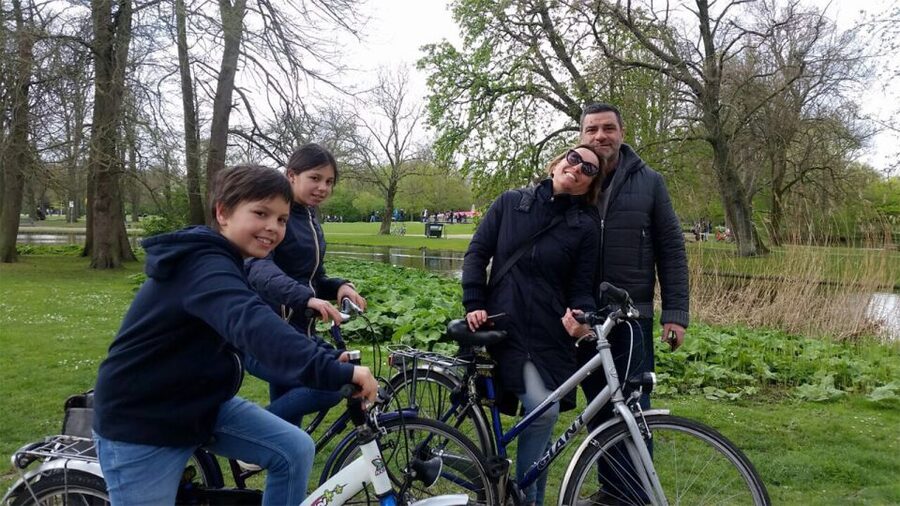Amsterdam: Private City Bike Tour in italian - Why an Italian guide changes the experience