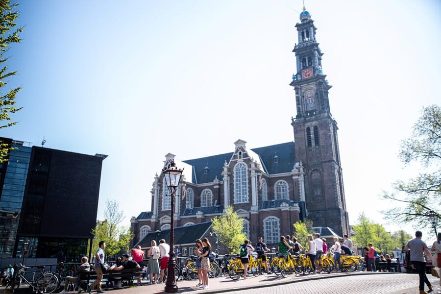 Amsterdam: Relaxed City Highlights Guided Bike Tour - Museumplein and Amsterdam’s art district
