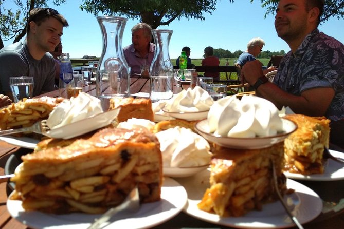 Amsterdam's Countryside Half-Day Bike Tour in Small Group - What the small group changes