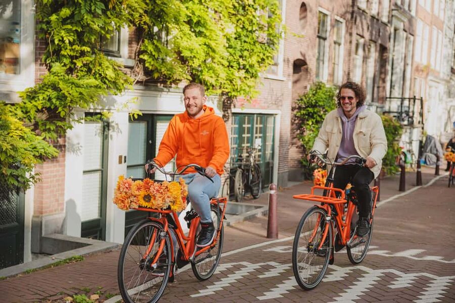 Amsterdam: Top Highlights Guided Bike Tour - The five things to know before you book