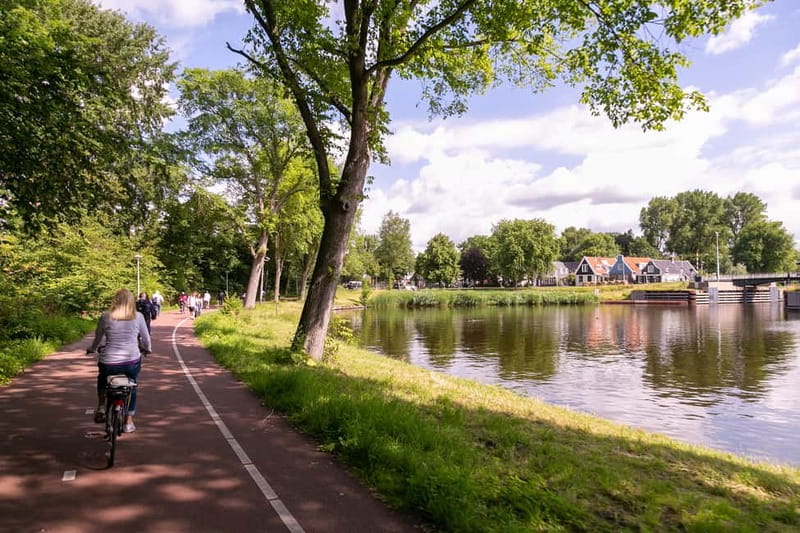 Amsterdam: Windmill, Cheese, and Countryside E-Bike Tour - Monnickendam and the Smaller Villages