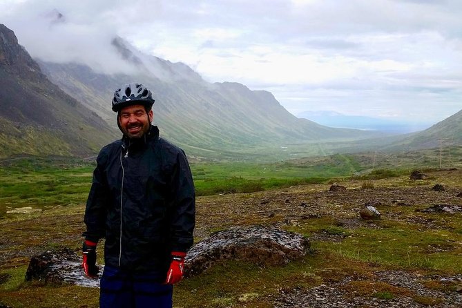 Anchorage Scenic Mountain Bike Tour - What the guides add to the ride