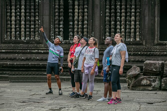 Angkor Sunrise Bike Tour / E-Bike or Tuk Tuk - Bayon, Angkor Thom, and the first trail sections