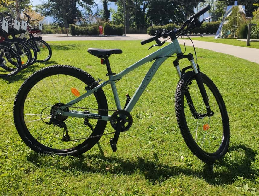 Annecy-le-Vieux, France: Electric and Classic Bike Rentals - Should you book the Annecy bike rental?