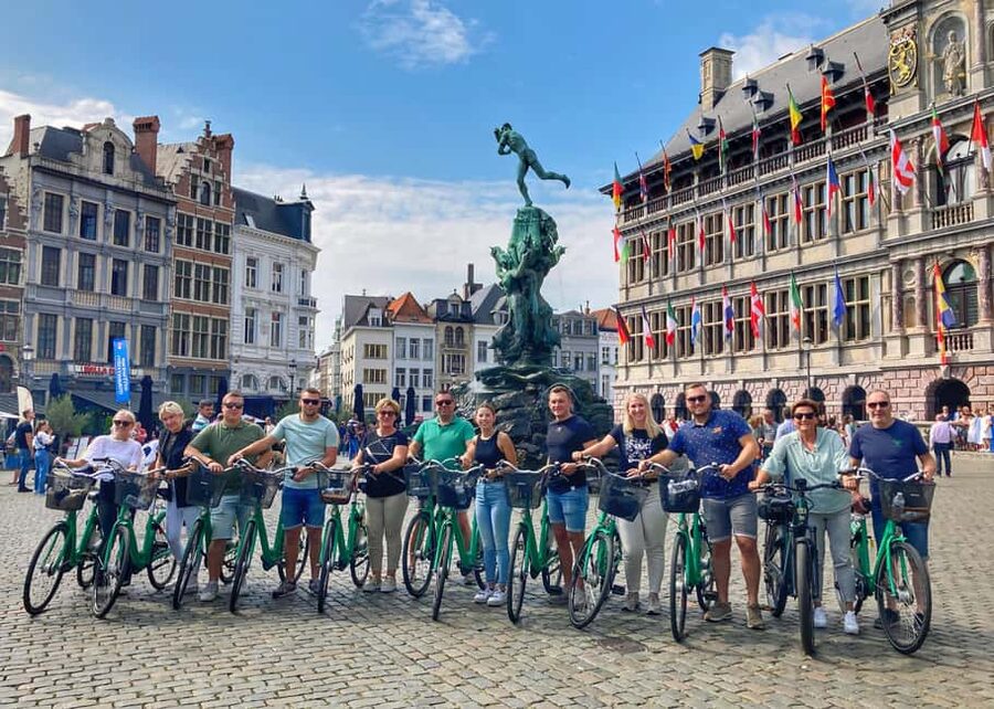 Antwerp Bike Tours: The Highlights & Beyond - Cathedral of Our Lady and the medieval center
