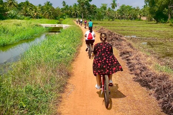 Anuradhapura Heritage Mountain bike / bicycle Tour - Abhayagiriya, baths, and a huge monastic center