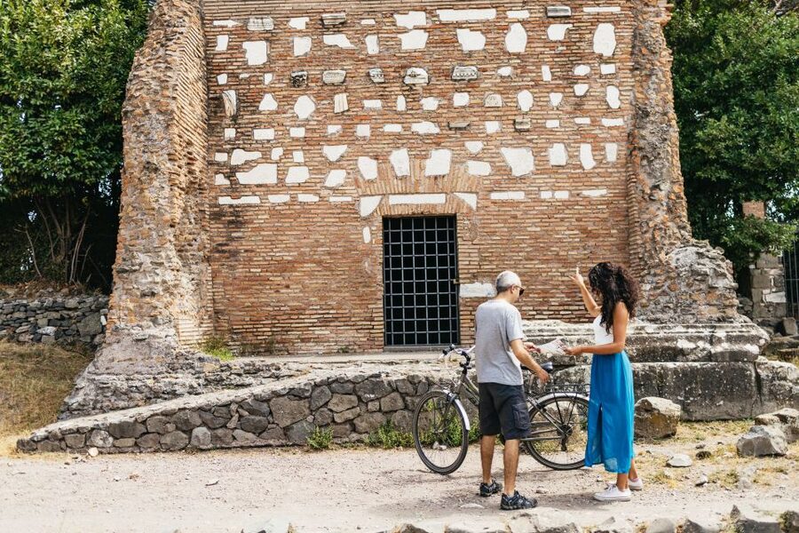 Appia Antica: Full Day Bike Rental with Customizable Routes - Catacombs of Saint Callixtus: allow 40 minutes