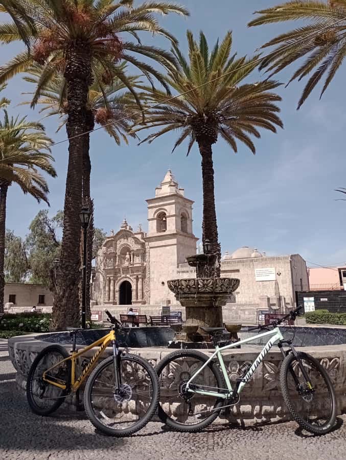AREQUIPA BIKING CITY TOUR - What the guide adds to the experience