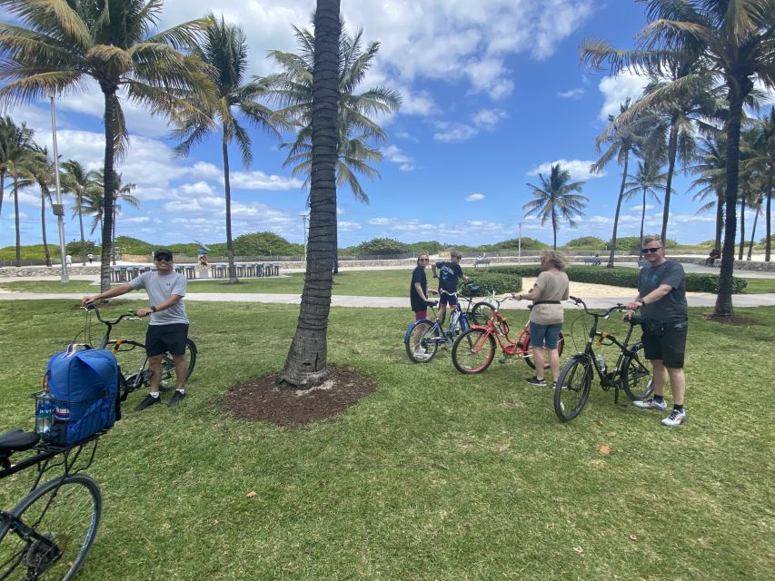 Art Deco, History and Crime Bike Tour with Design Enthusiast - The Cocaine Cowboys Era and Miami Vice